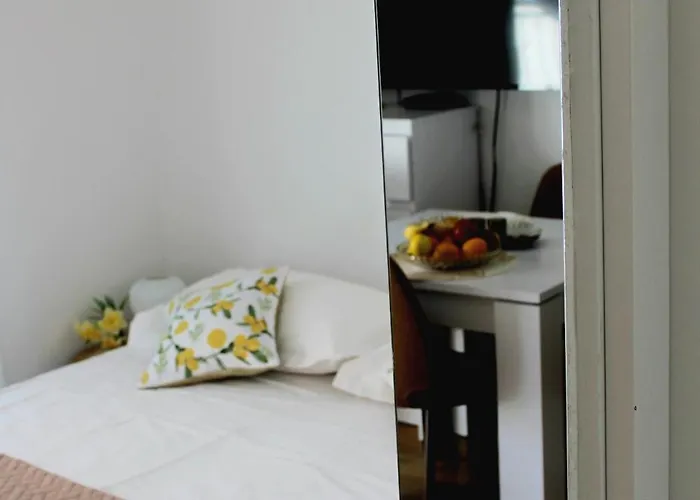 Teuta - Private Parking *