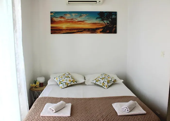 Teuta - Private Parking Split