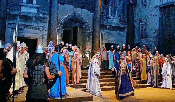 Teuta - Private Parking Split